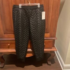 Athleta  Women’s  Solstice Quilted Joggers  in Black, Size 16